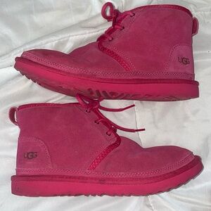 Pink Uggs size 6